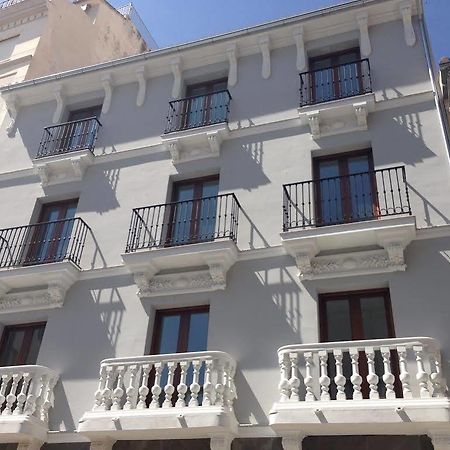 Appartamento Urbanliving Gran Capitan Granada Esterno foto
