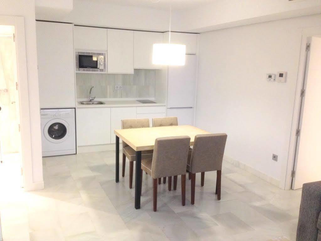 Appartamento Urbanliving Gran Capitan Granada Esterno foto