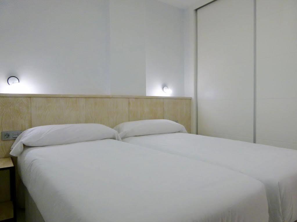 Appartamento Urbanliving Gran Capitan Granada Esterno foto