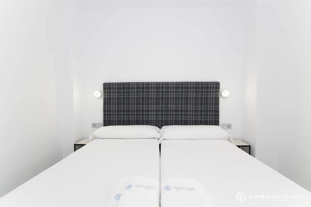 Appartamento Urbanliving Gran Capitan Granada Esterno foto